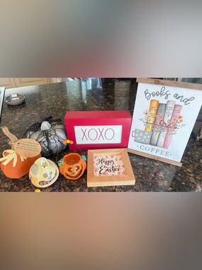 Holiday novelty bundle